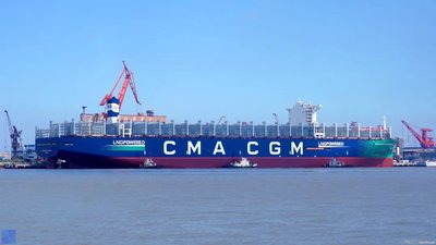 CMA CGM ukládá příplatek v přístavu v Gambii